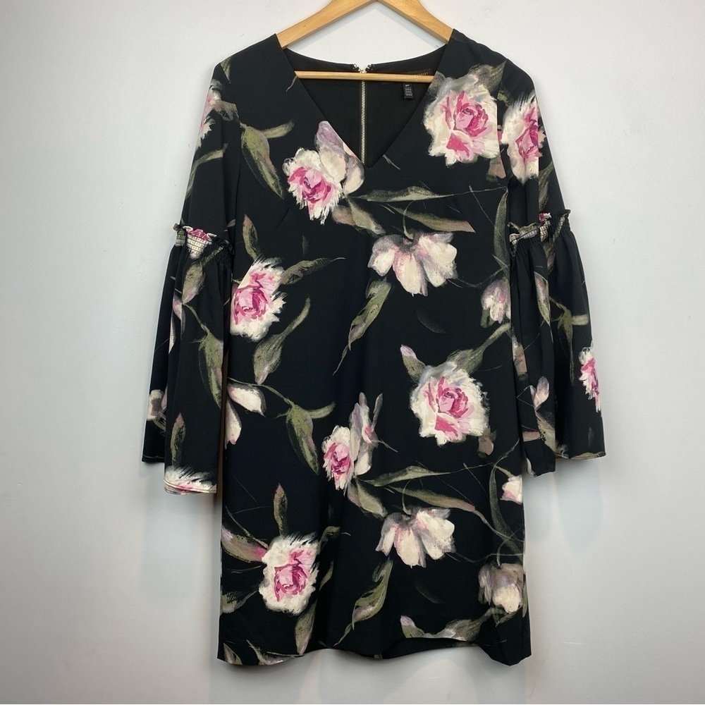 White House Black Market • Long Bell Sleeve Floral Print Shift Dress